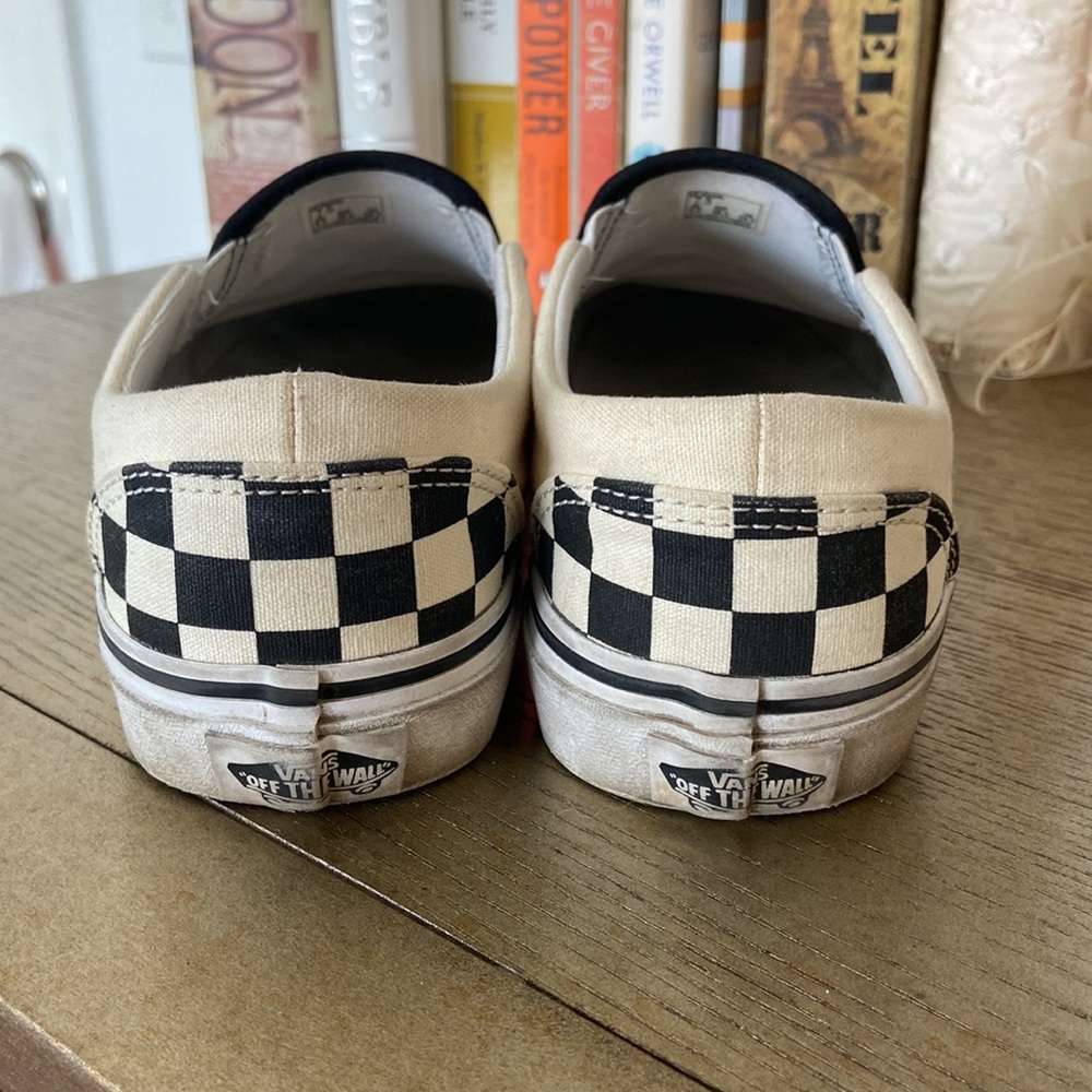 Vans - Picture 4 of 5